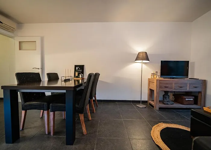 Appartement Miete - Dichtbij Strand En Winkels
